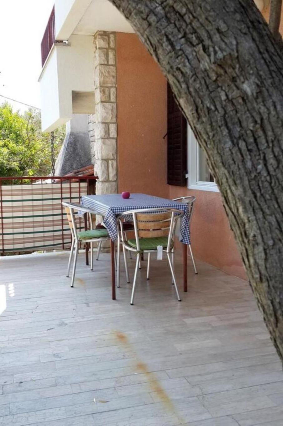 Apartments Griv - Close To The Sea Valun Exterior photo